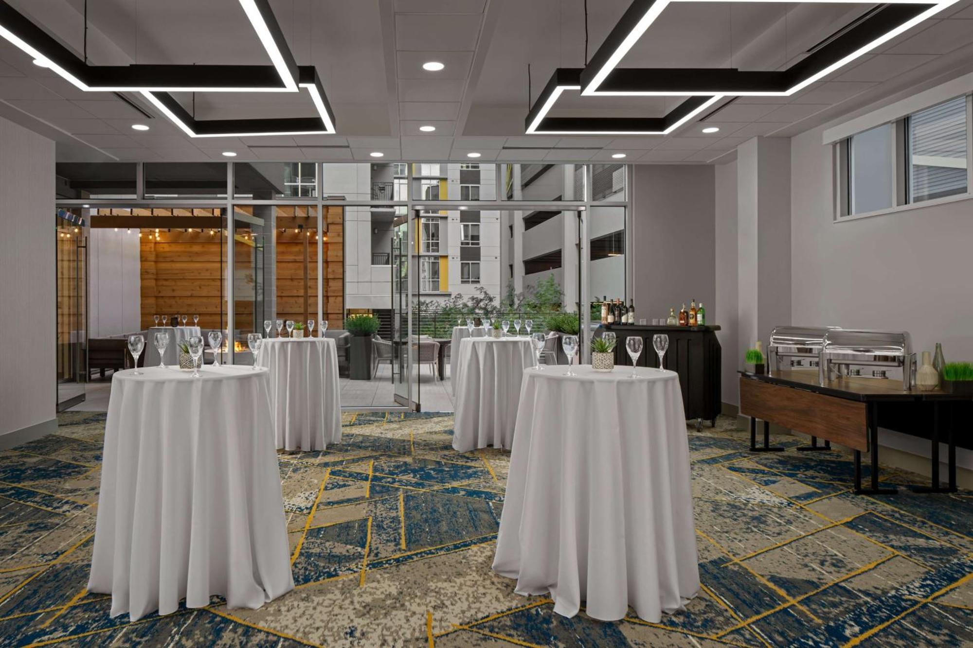 Homewood Suites By Hilton Charlotte Uptown First Ward Extérieur photo