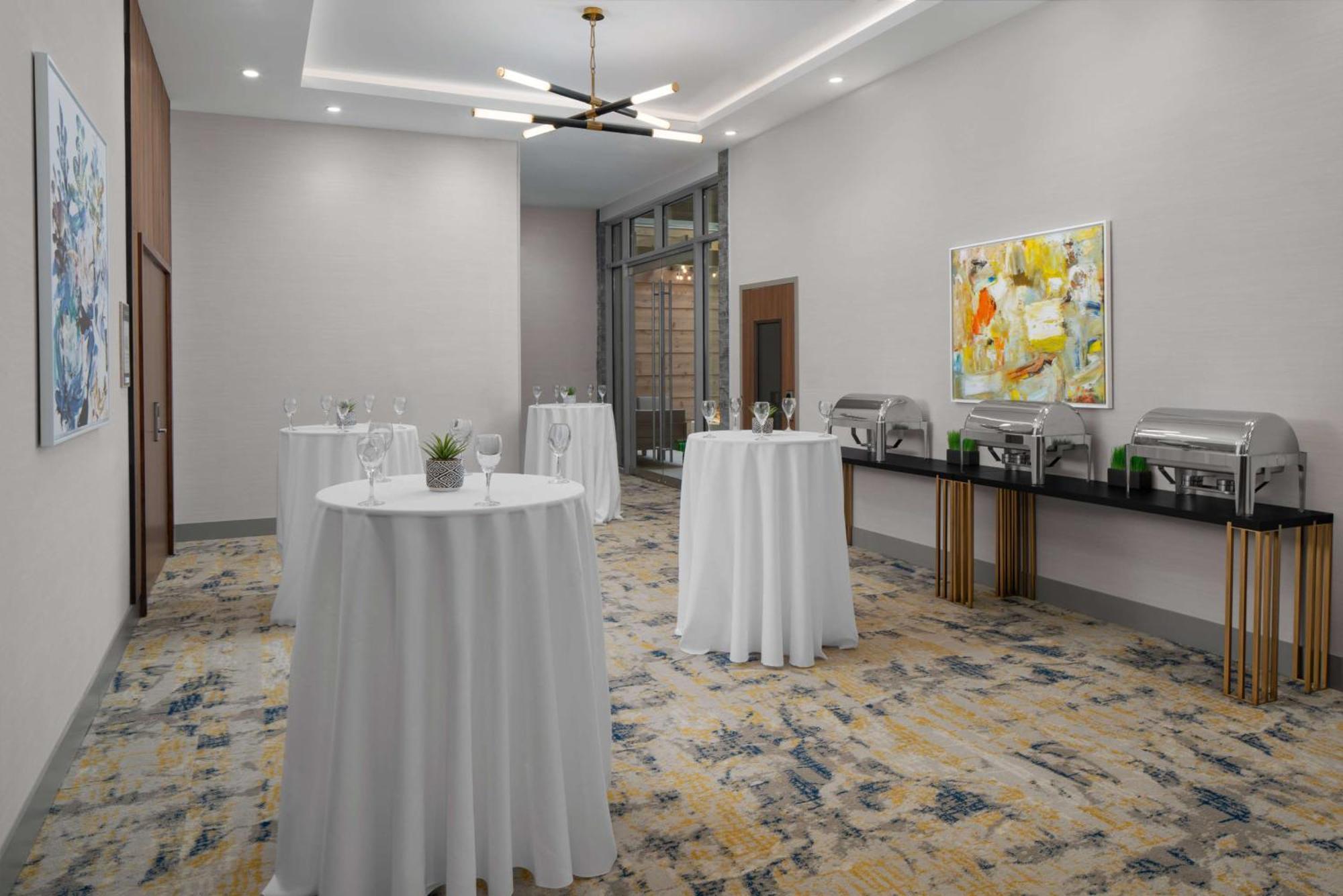 Homewood Suites By Hilton Charlotte Uptown First Ward Extérieur photo