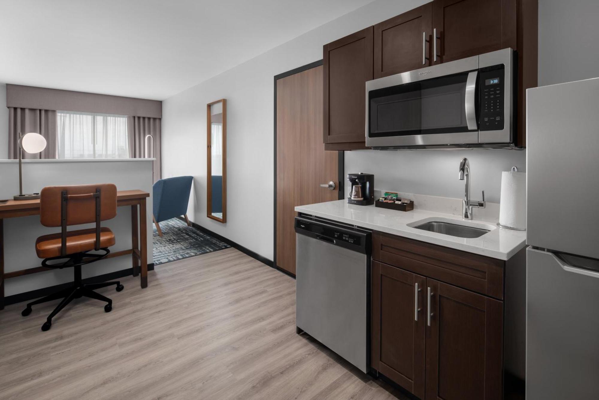 Homewood Suites By Hilton Charlotte Uptown First Ward Extérieur photo